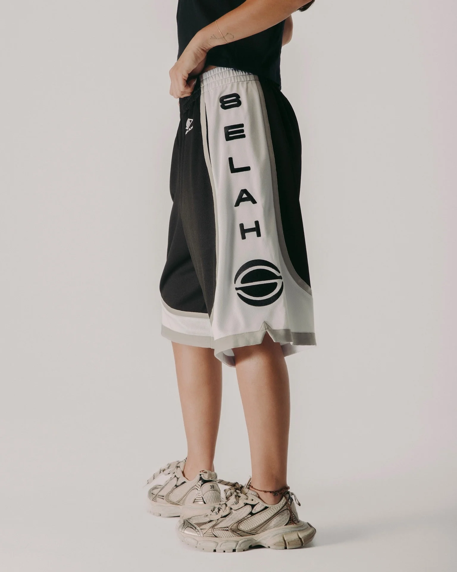 "MIXTAPE" OVERSIZED BASKETBALL SHORTS - Image 5