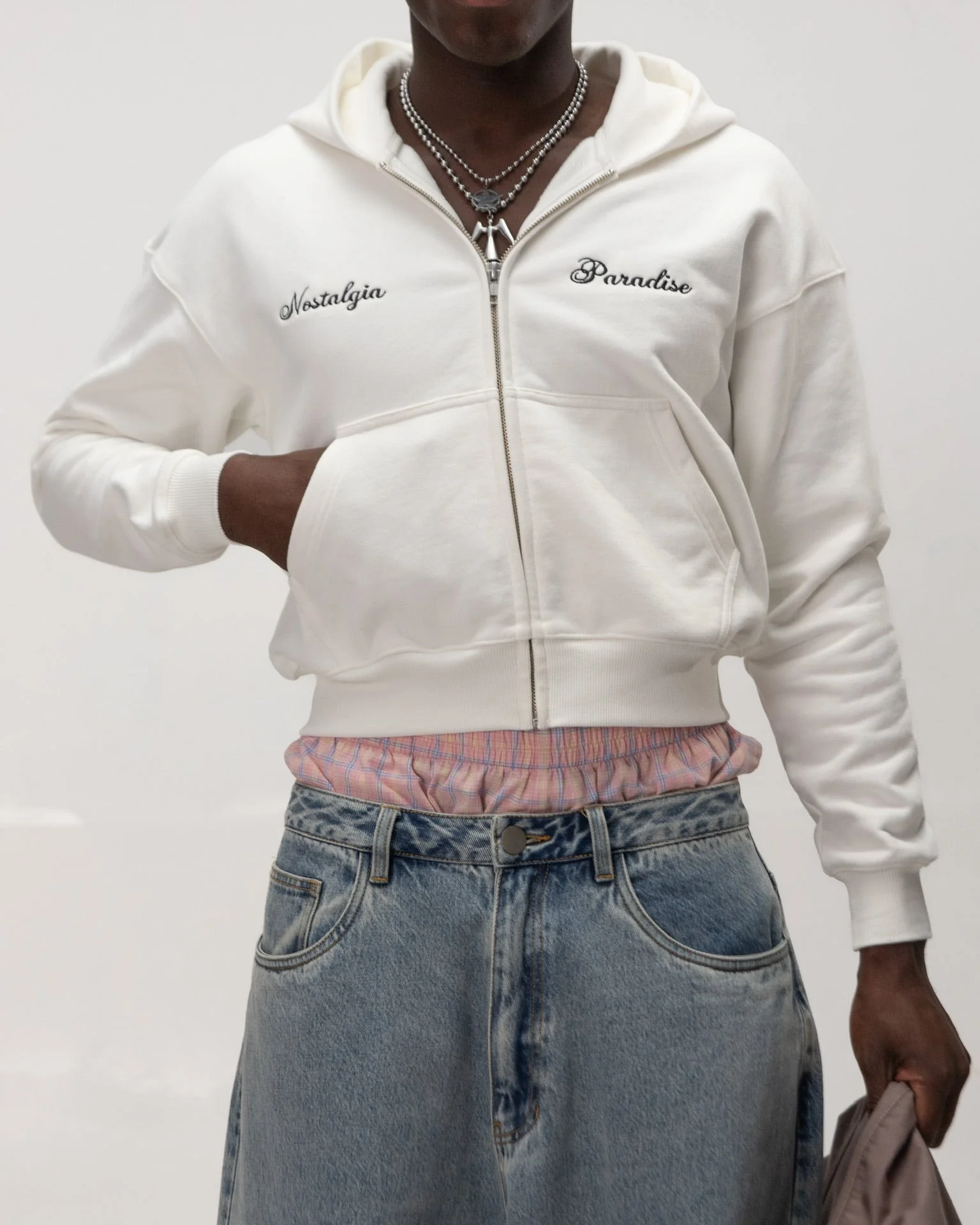 "PARADISE" CROPPED ZIP HOODIE - Image 3