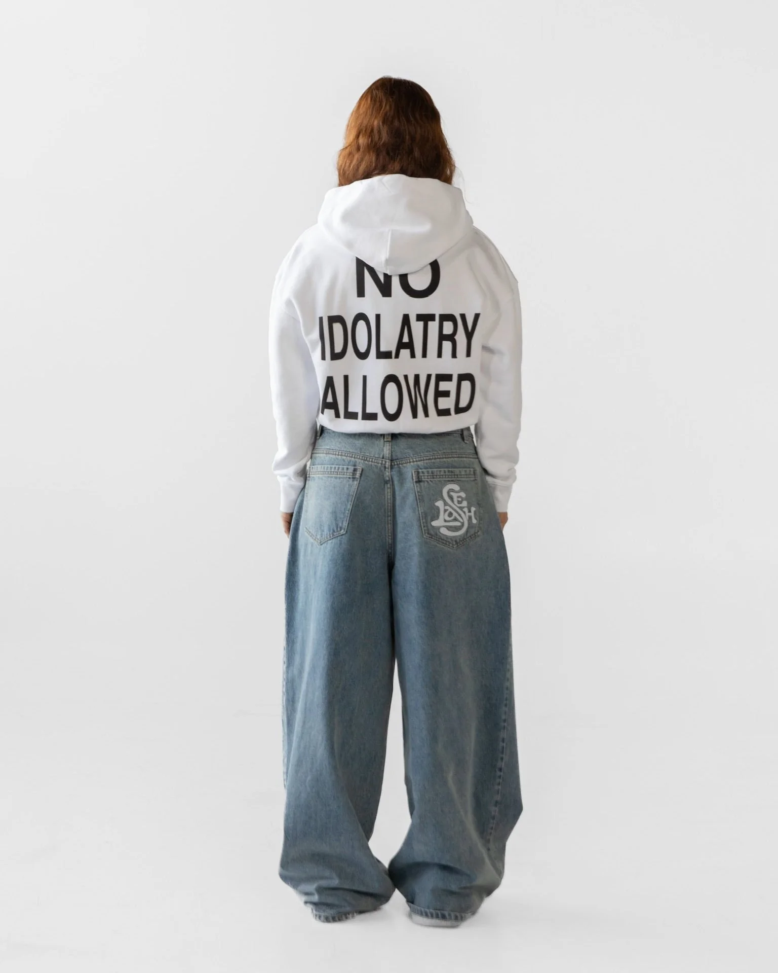 "NO IDOLS" CROPPED ZIP-UP HOODIE - Image 4