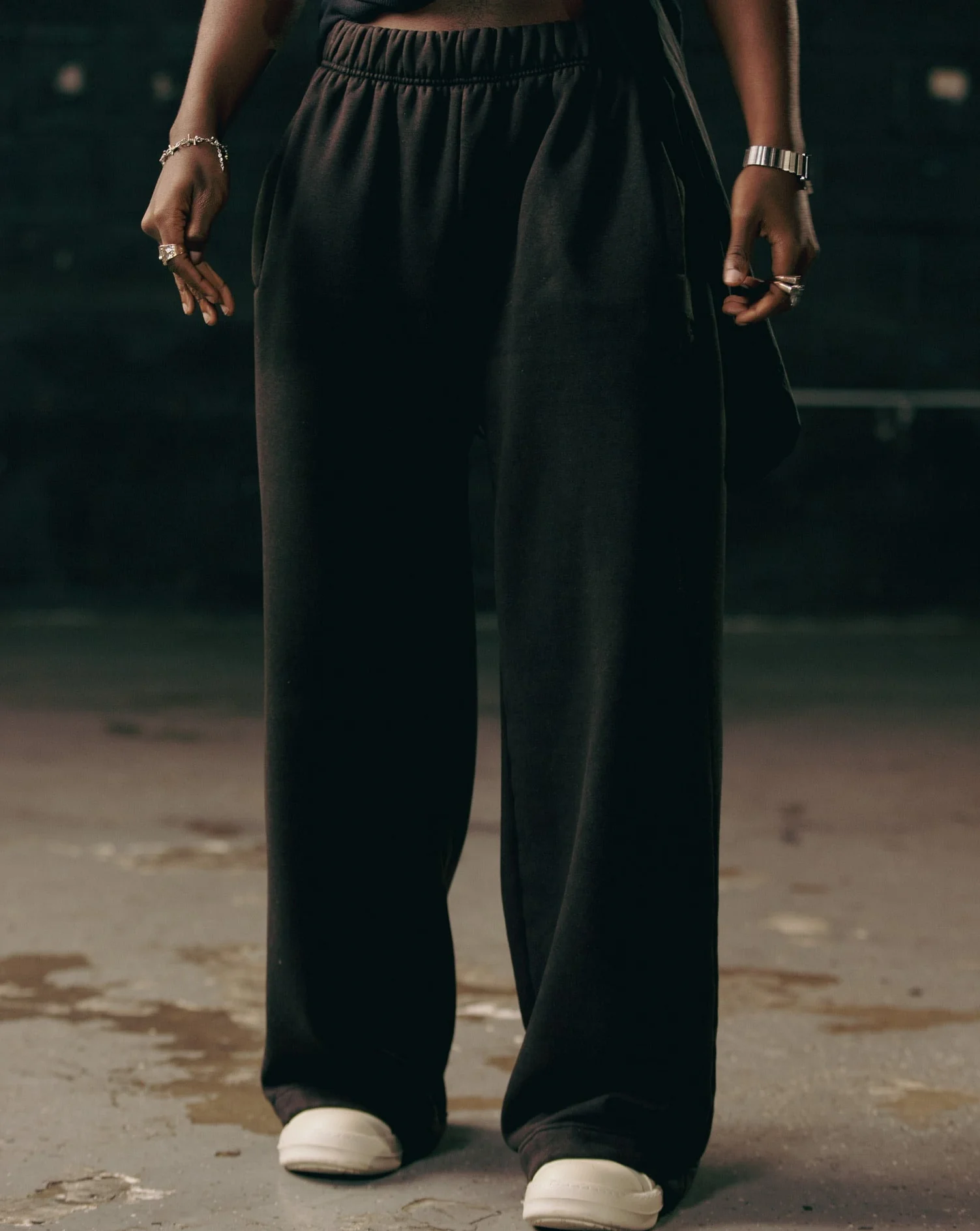 "STAR S" SUN-FADED BAGGY SWEATPANTS - Image 3