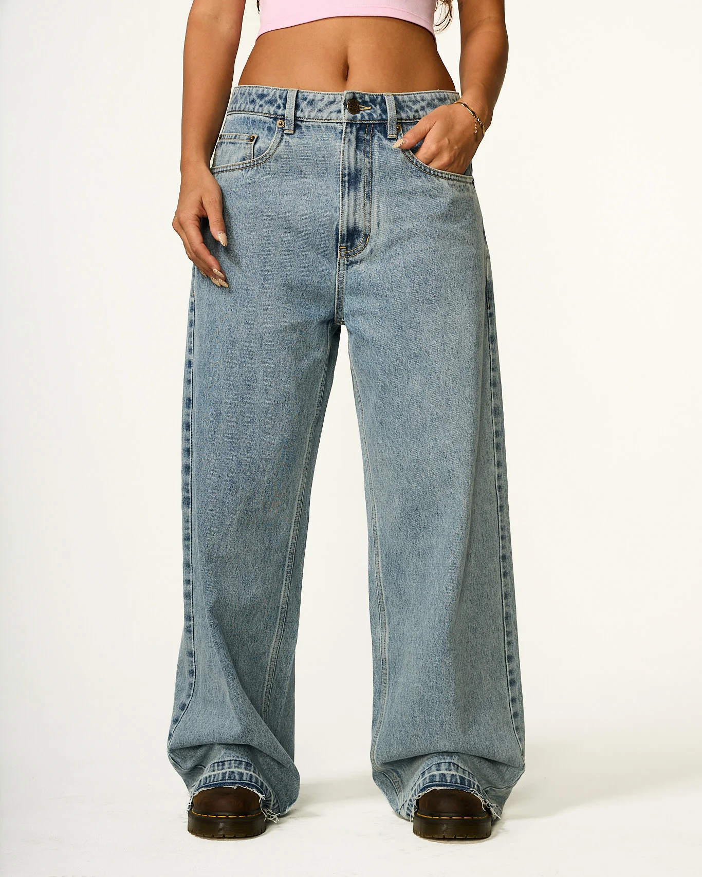 "LOGO" RELEASED HEM DENIM - Image 4