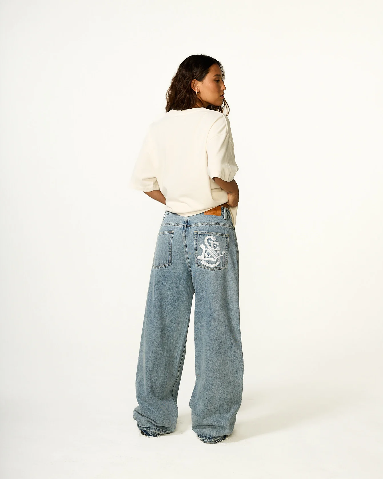 "LOGO" RELEASED HEM DENIM - Image 6